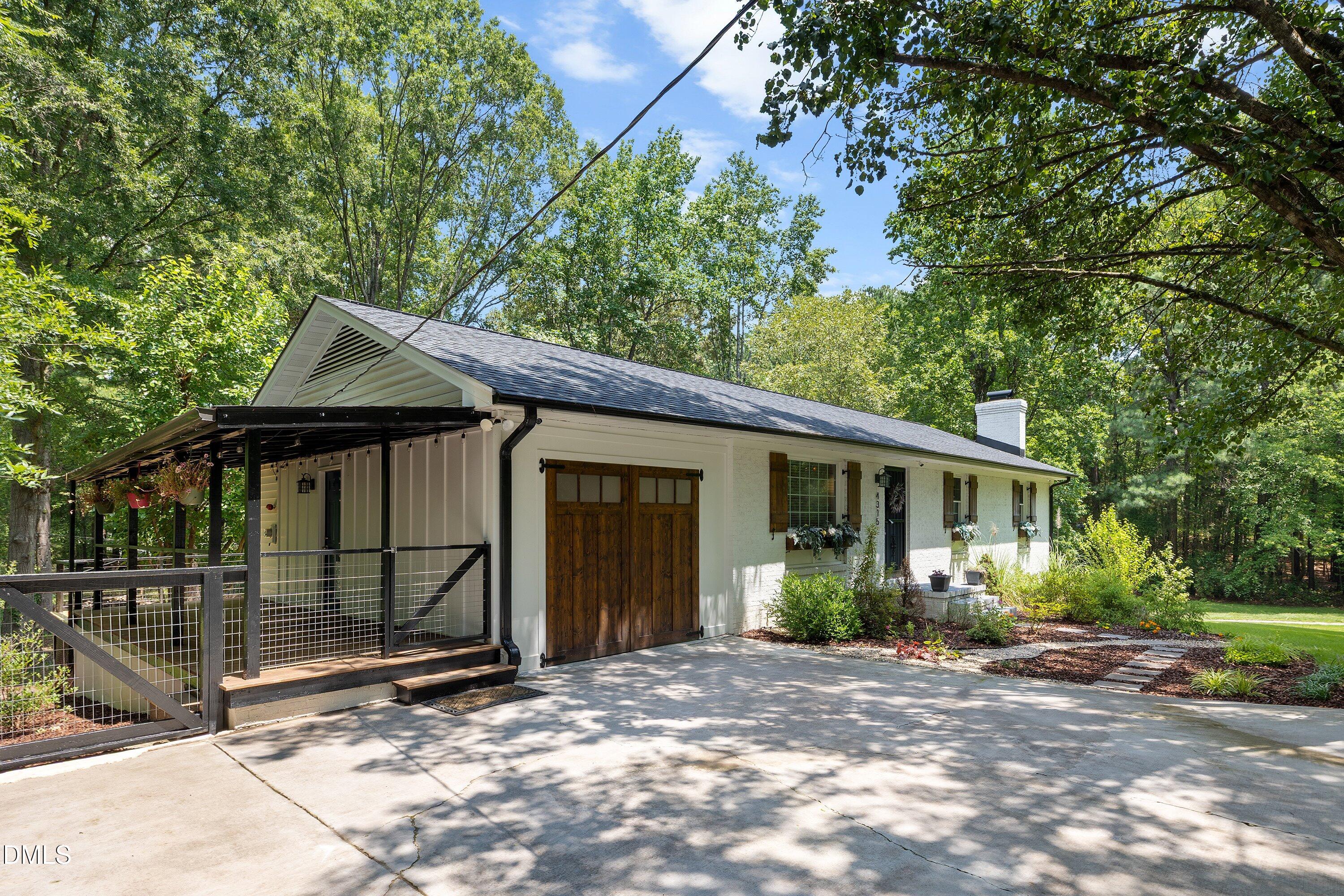 4315 Holloman Road Property Photo 6