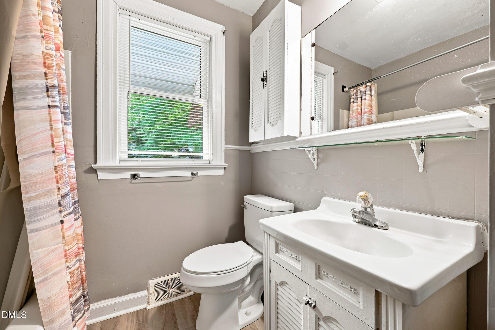 937 Redgate Avenue Property Photo 13