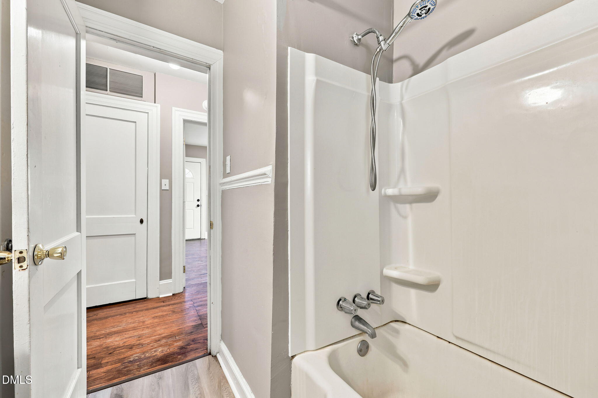 937 Redgate Avenue Property Photo 14