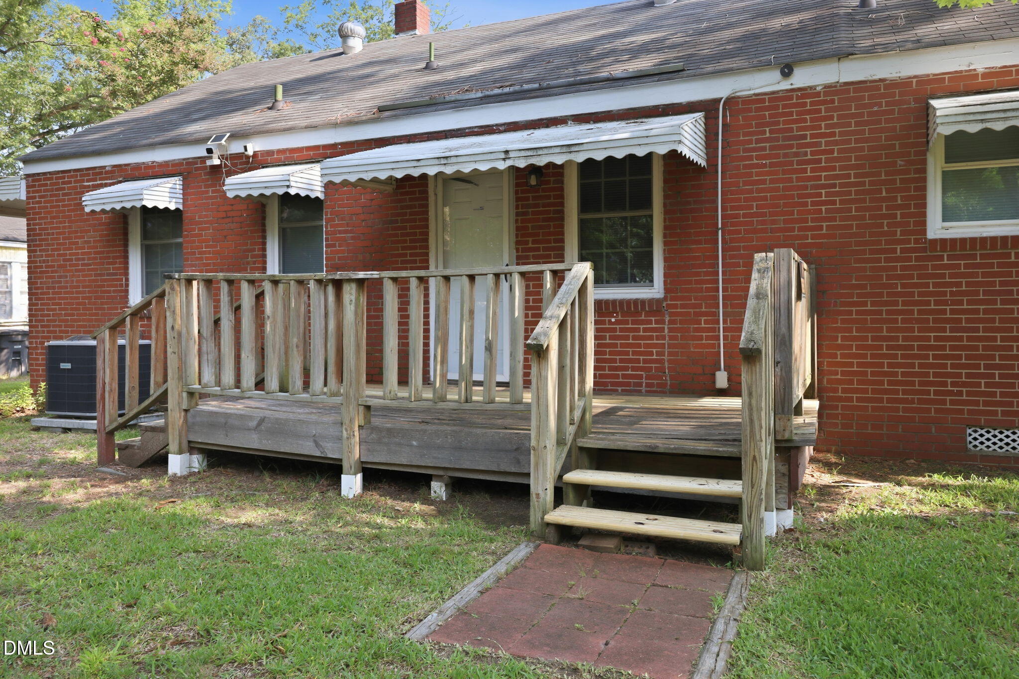 937 Redgate Avenue Property Photo 23