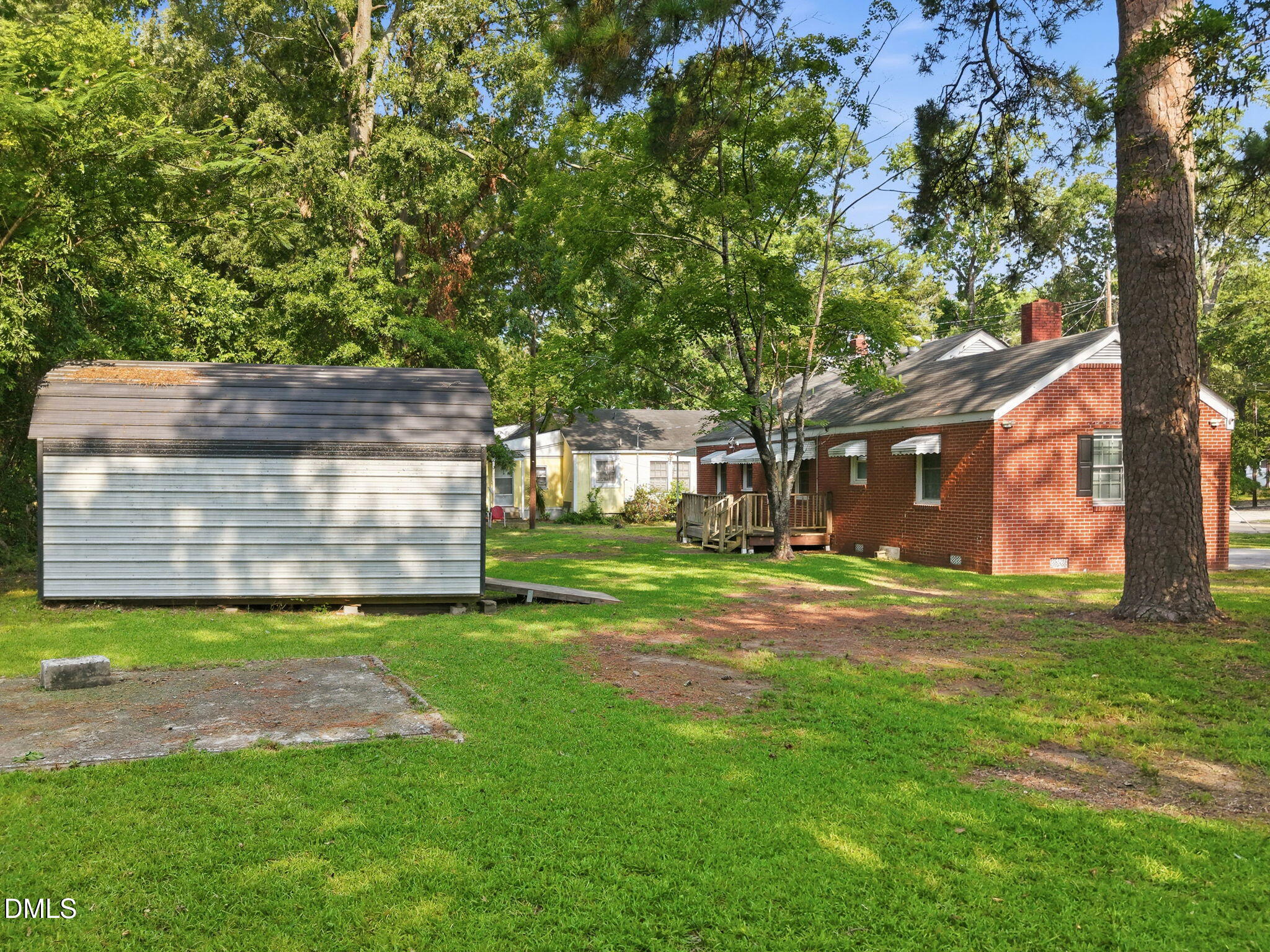 937 Redgate Avenue Property Photo 27
