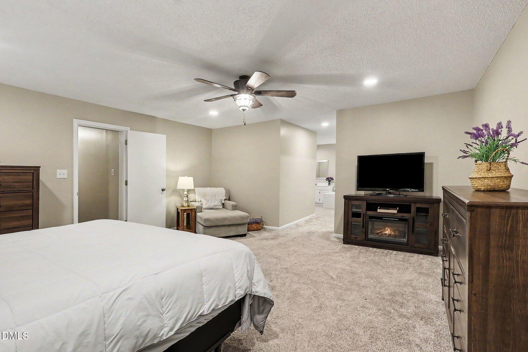9208 Holly Springs Road Property Photo 13