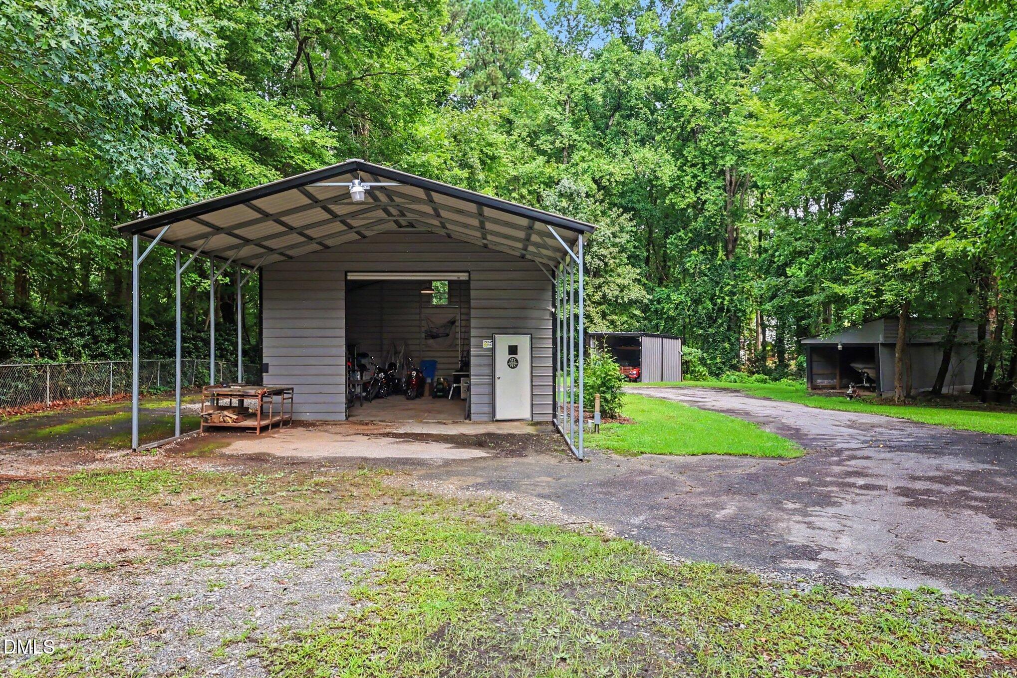 9208 Holly Springs Road Property Photo 31