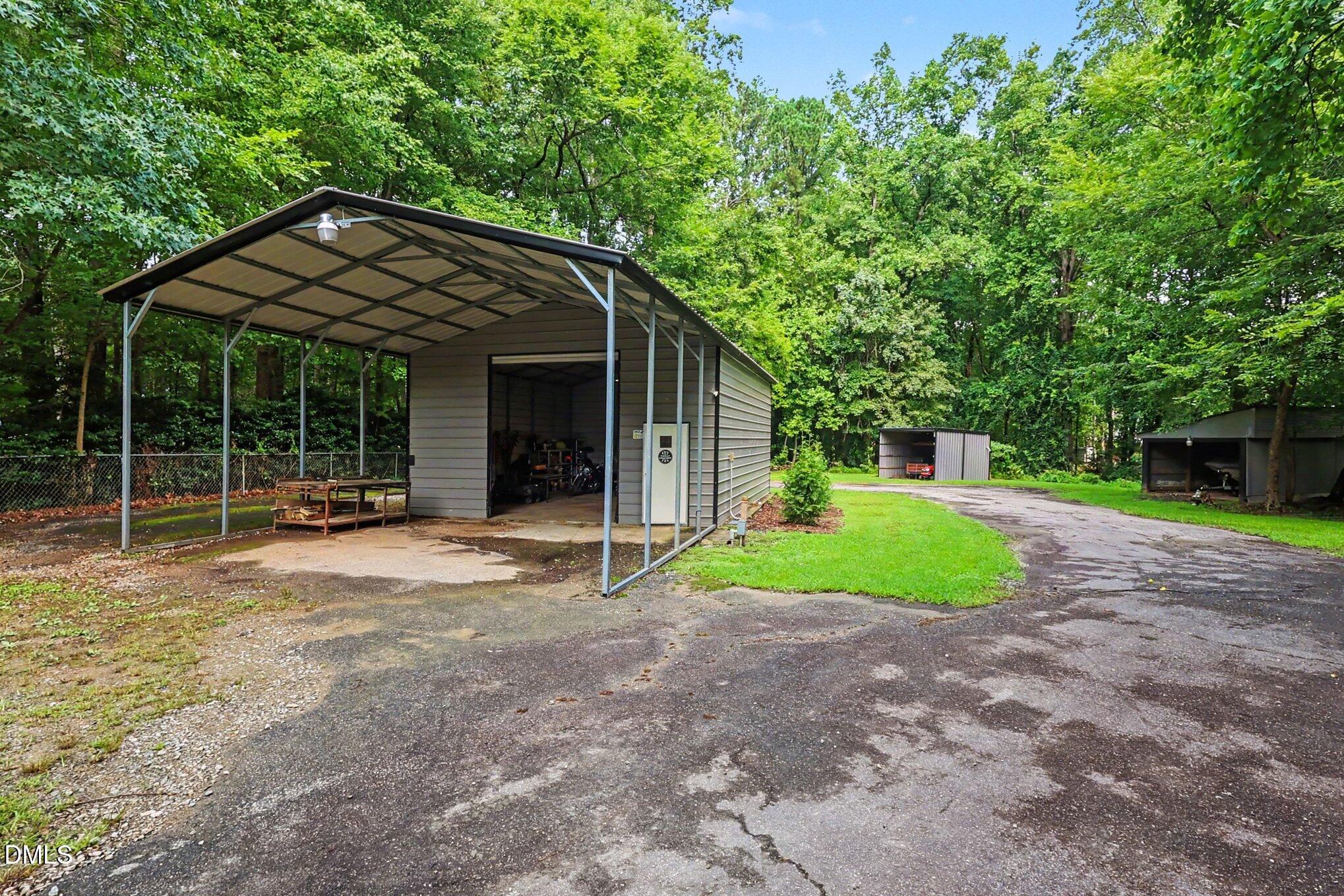 9208 Holly Springs Road Property Photo 32