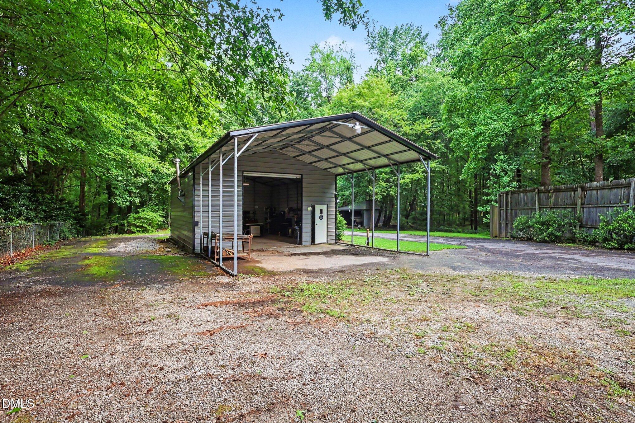 9208 Holly Springs Road Property Photo 34