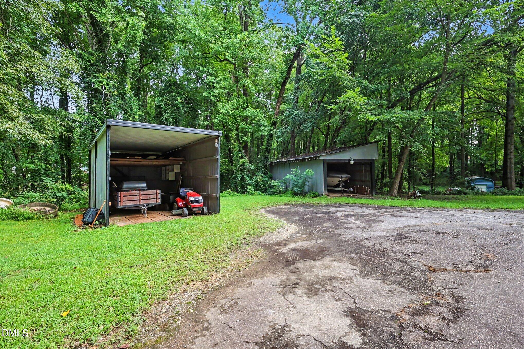 9208 Holly Springs Road Property Photo 38