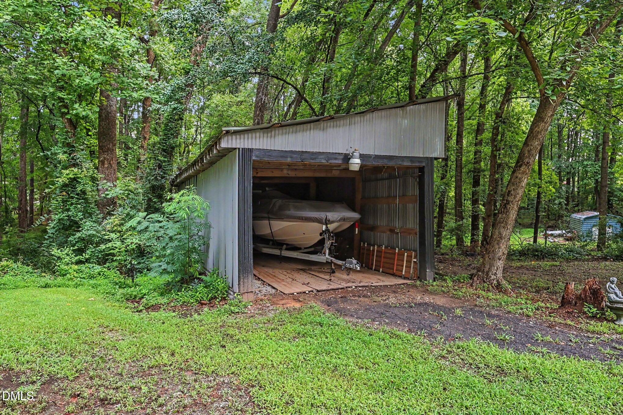 9208 Holly Springs Road Property Photo 39