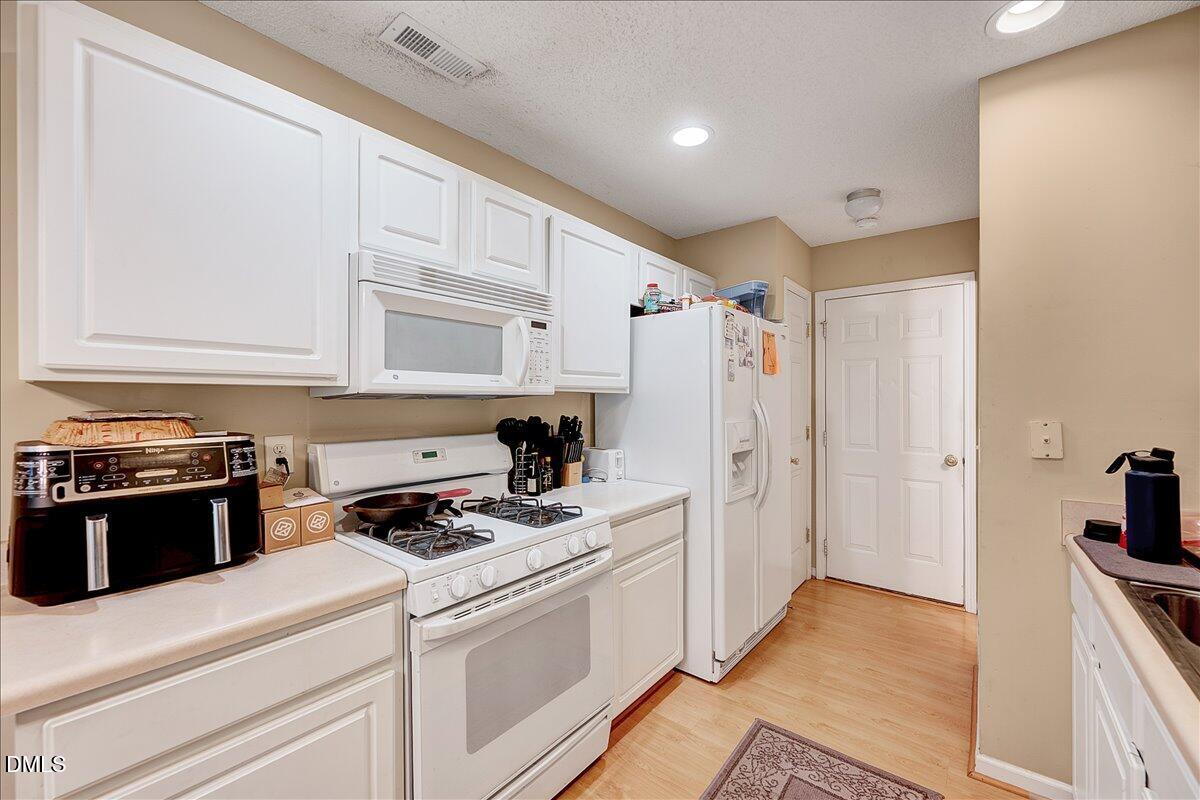 5636 Roan Mountain Place Property Photo 8