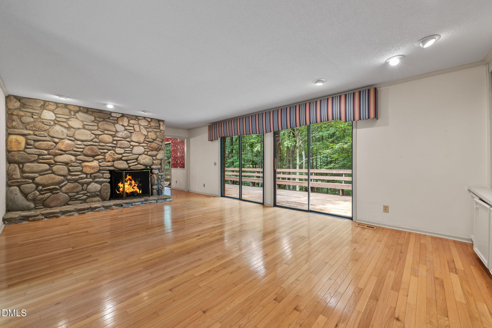 4125 Picardy Drive Property Photo 5