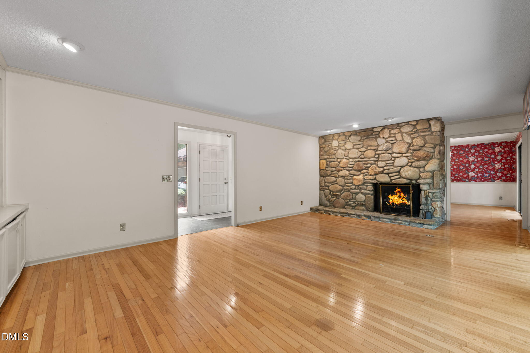 4125 Picardy Drive Property Photo 6