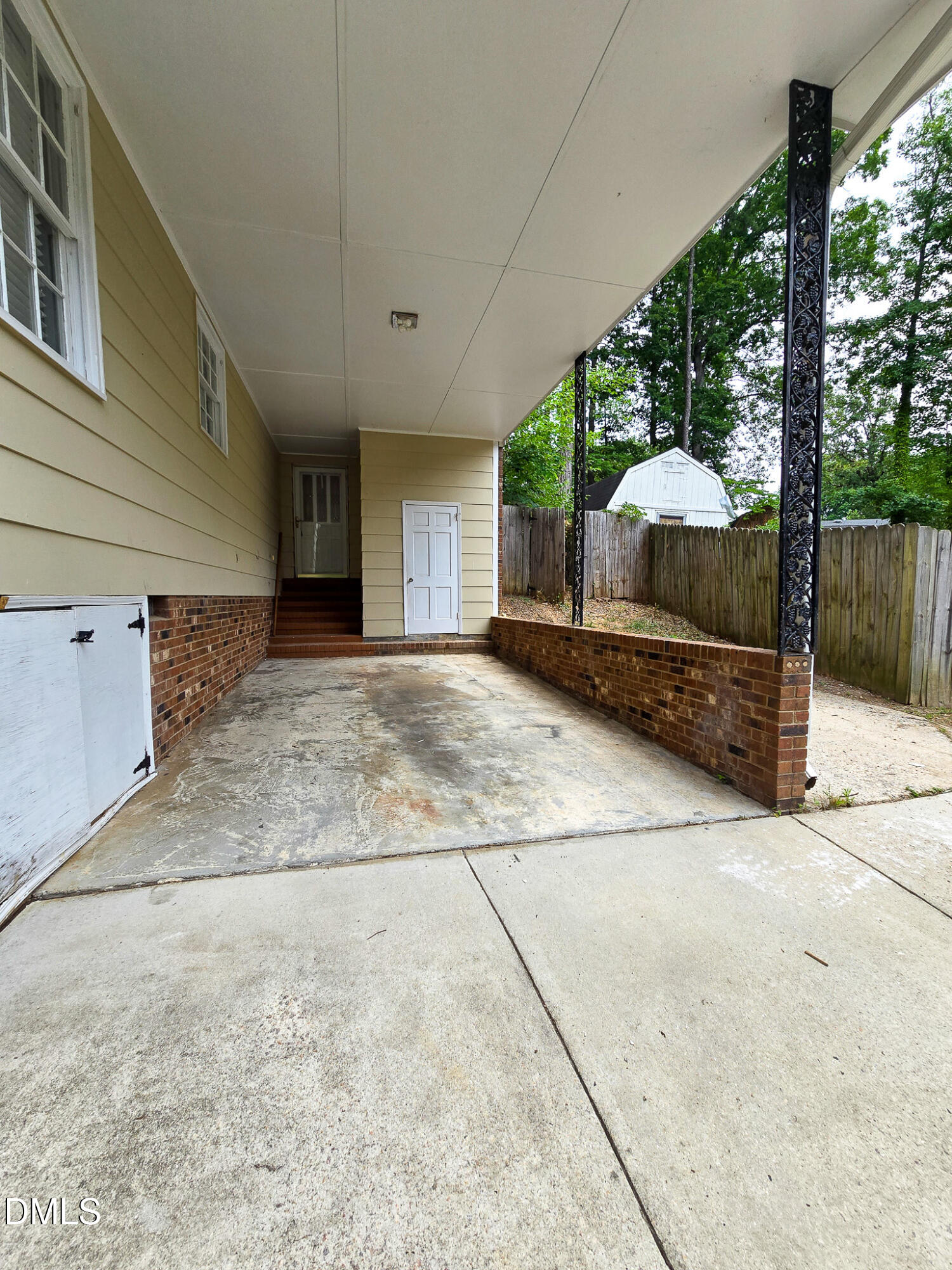4914 Oak Park Road Property Photo 3