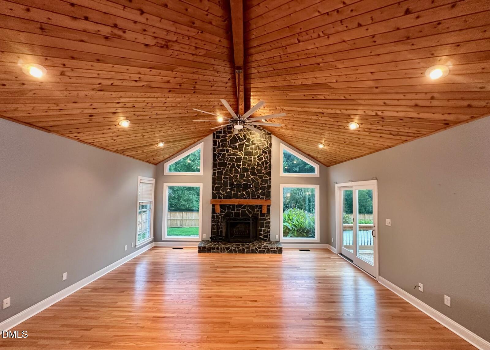 1201 Torchlight Way Property Photo 12