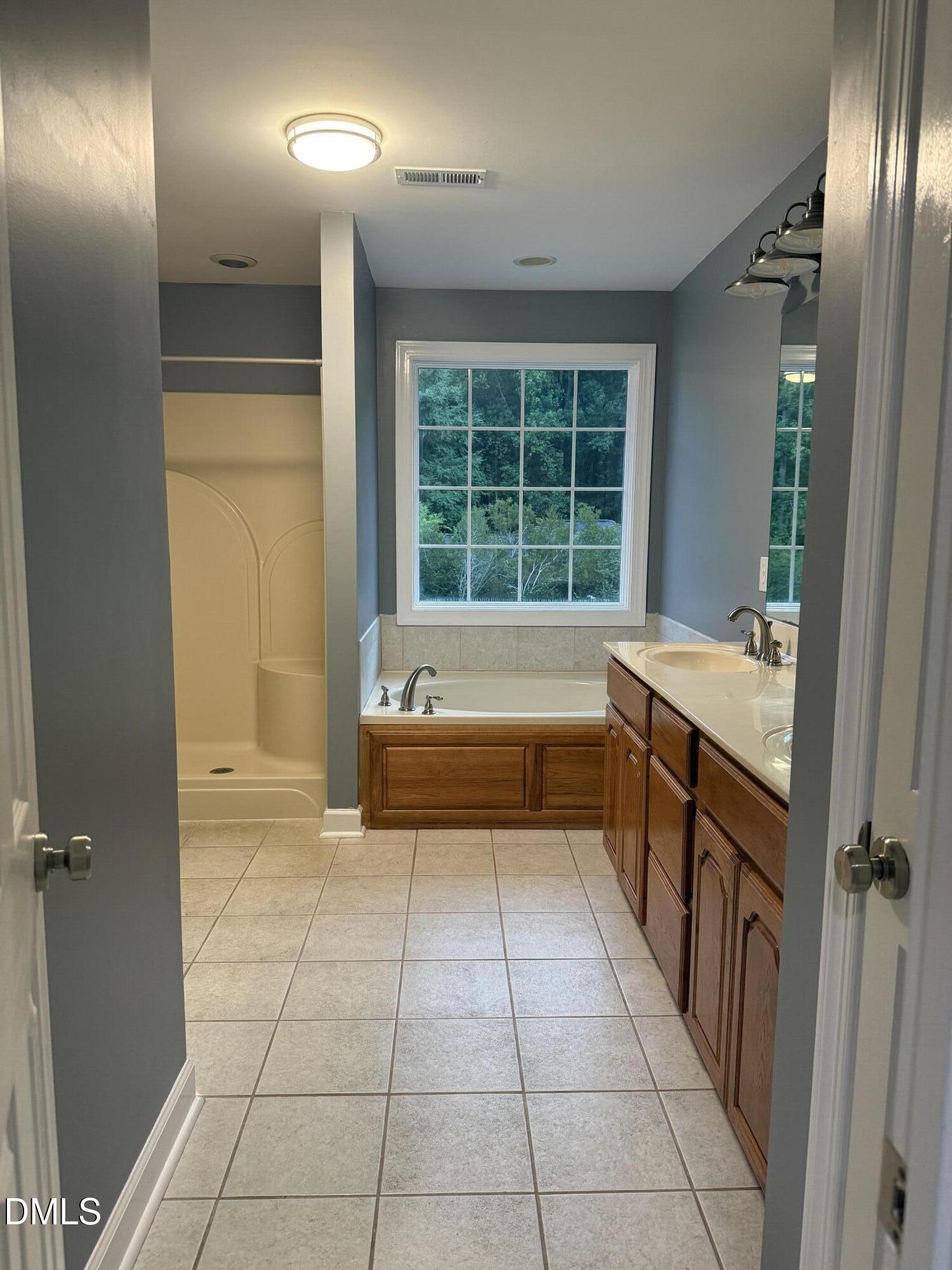 1201 Torchlight Way Property Photo 19