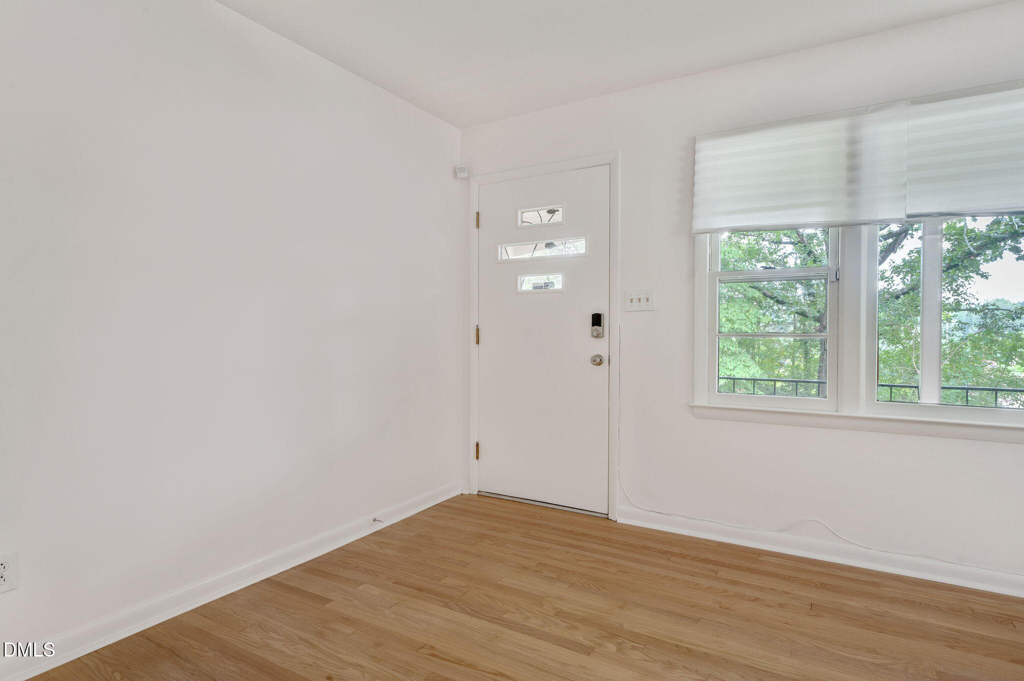 321 Clarendon Crescent Property Photo 16