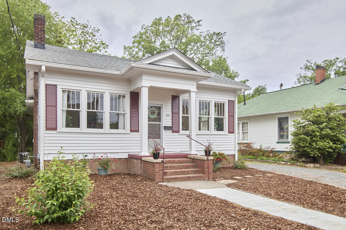 1107 Iredell Street Property Photo 1