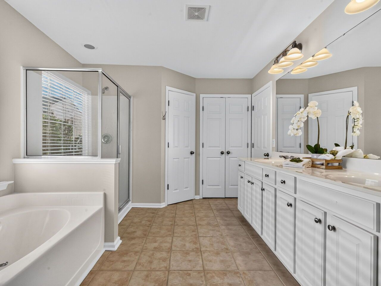 7803 Clover Creek Court Property Photo 22
