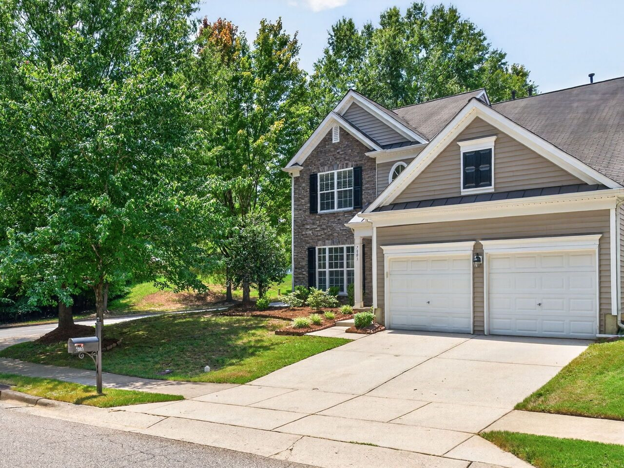 7803 Clover Creek Court Property Photo 34