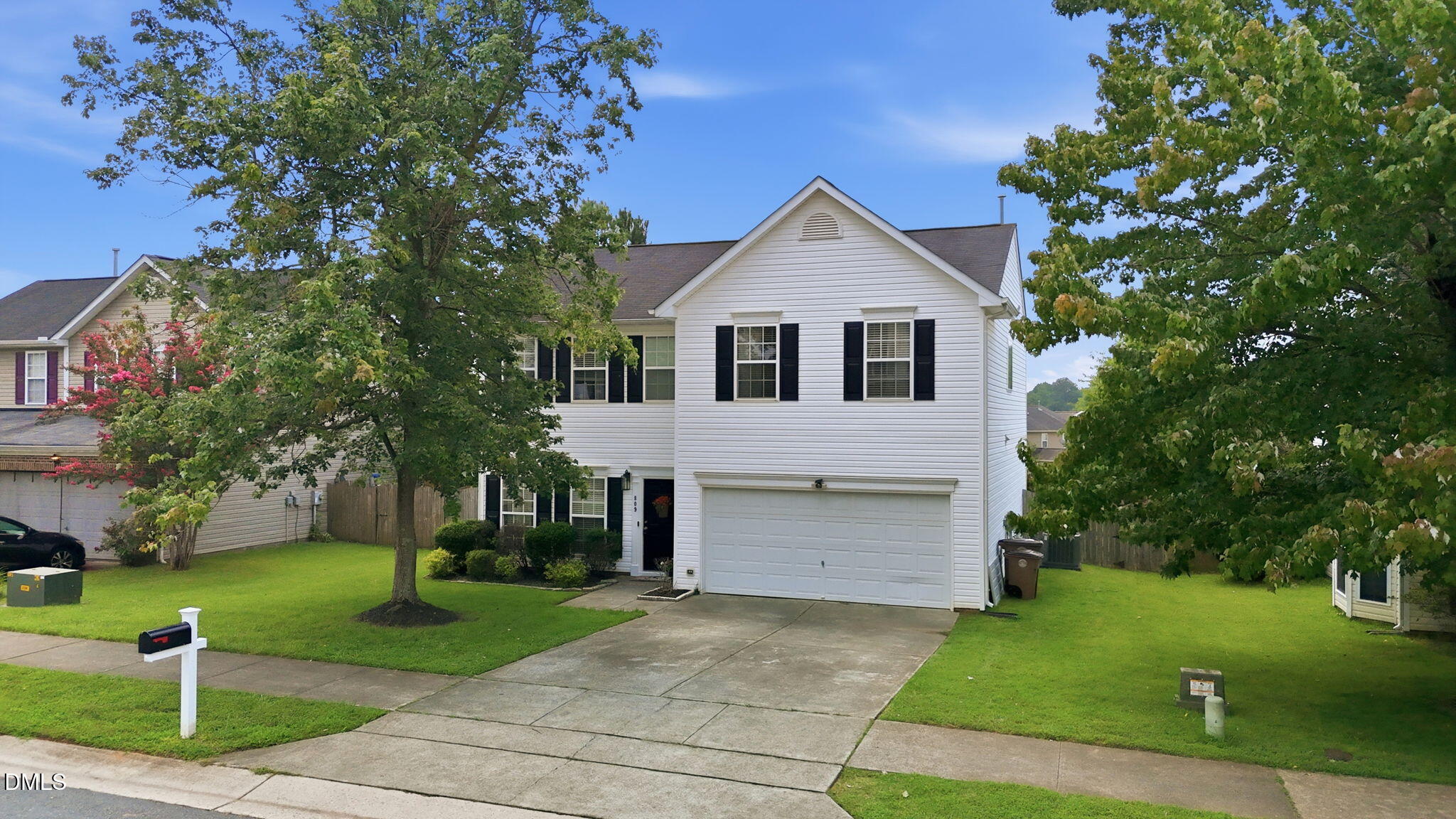 809 Stackhurst Way Property Photo 3