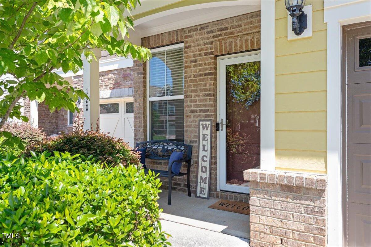 120 Ransomwood Drive Property Photo 3
