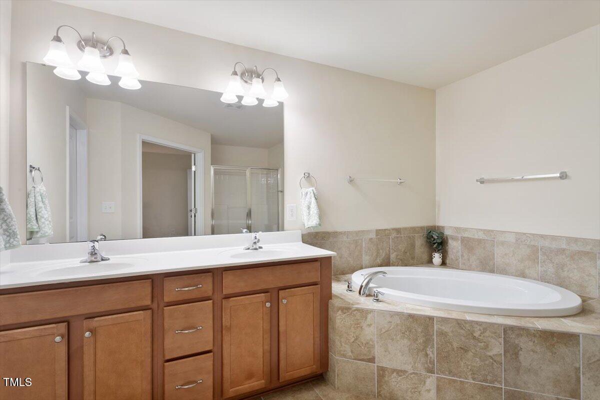 120 Ransomwood Drive Property Photo 25
