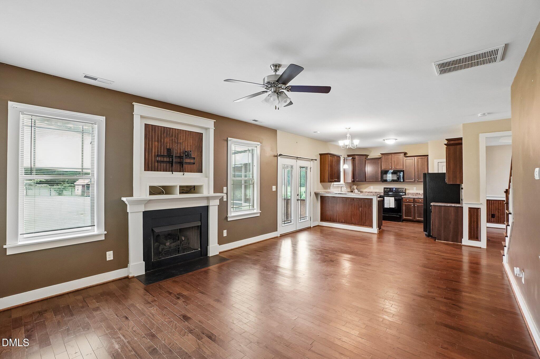 112 Camden Pl Street Property Photo 6