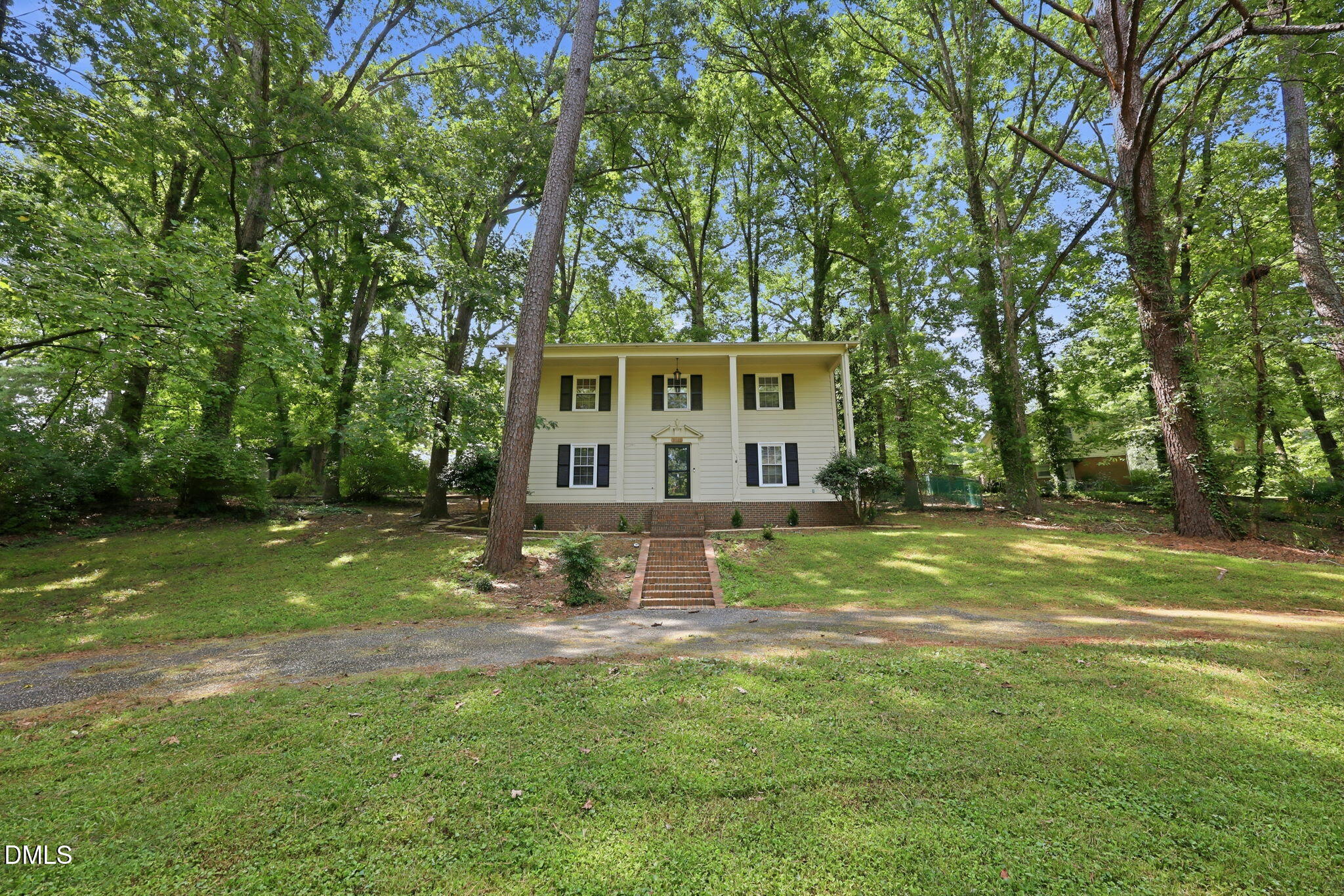 2121 N Shoreline Drive Property Photo 2