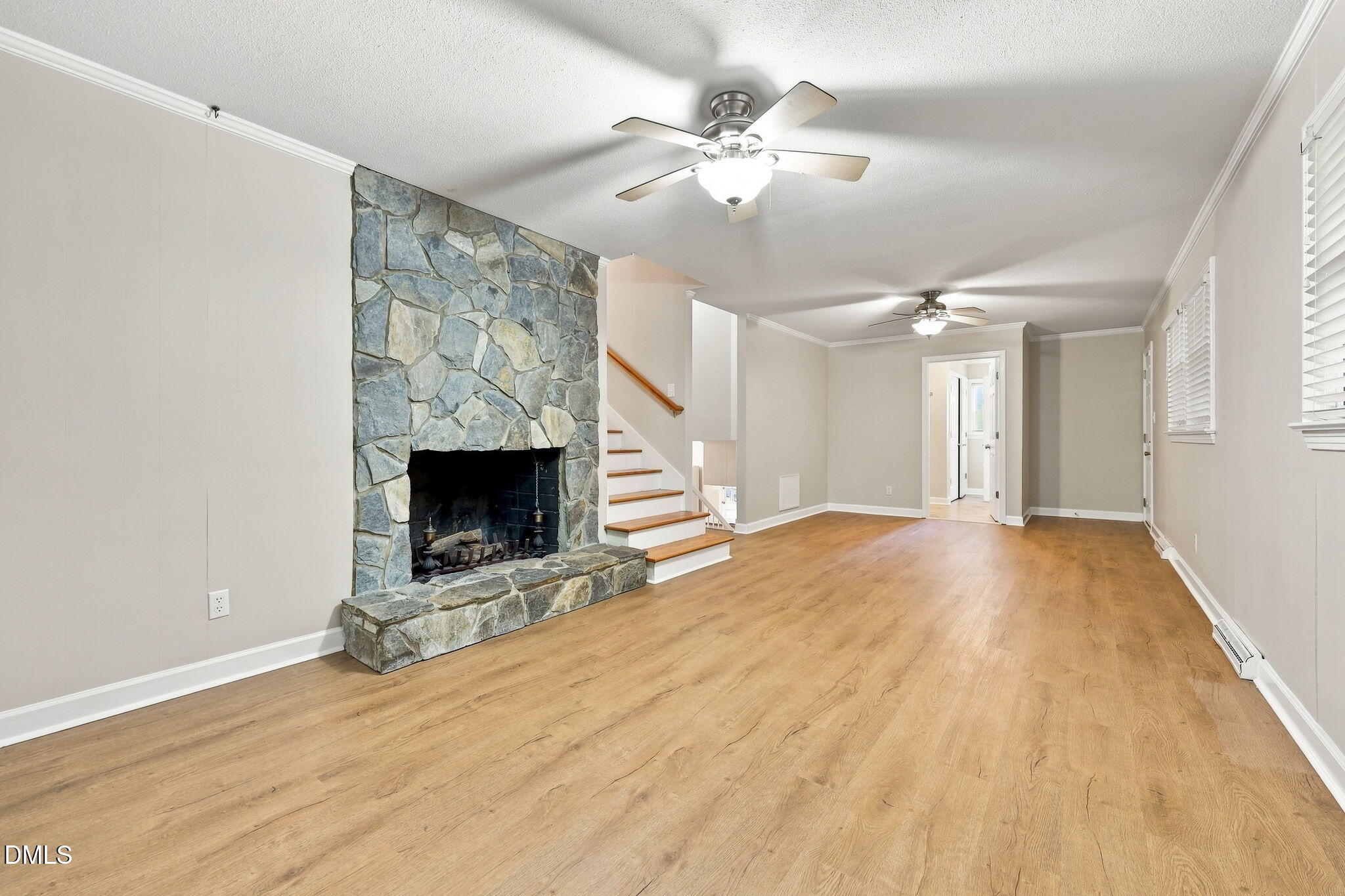 2121 N Shoreline Drive Property Photo 11