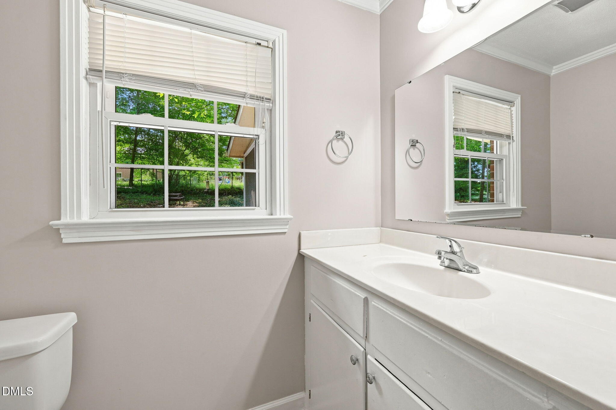 2121 N Shoreline Drive Property Photo 14