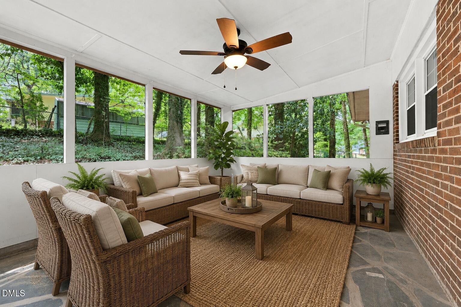 2121 N Shoreline Drive Property Photo 21