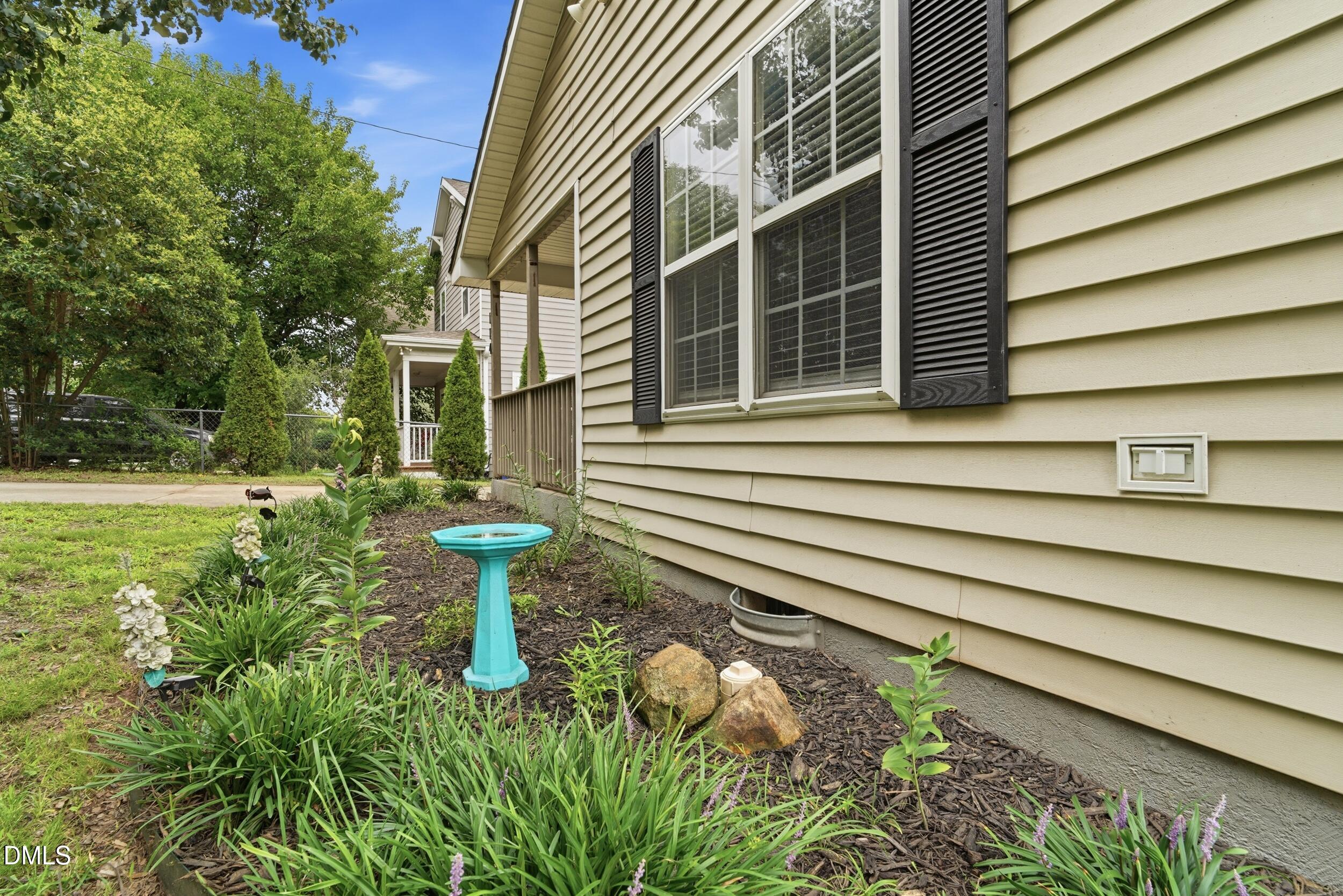114 N Blacknall Street Property Photo 3