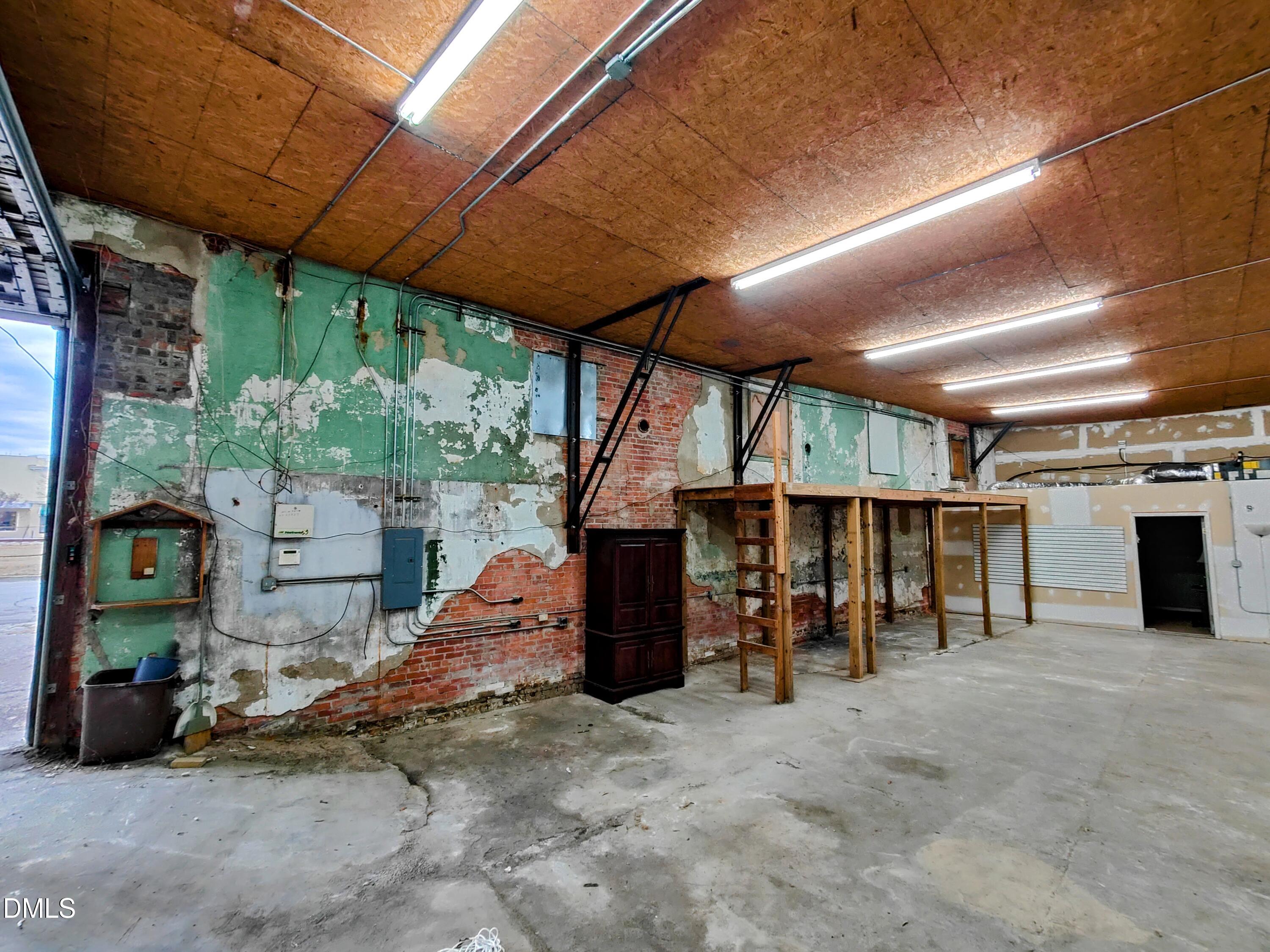 105 Marigold Street Property Photo 7