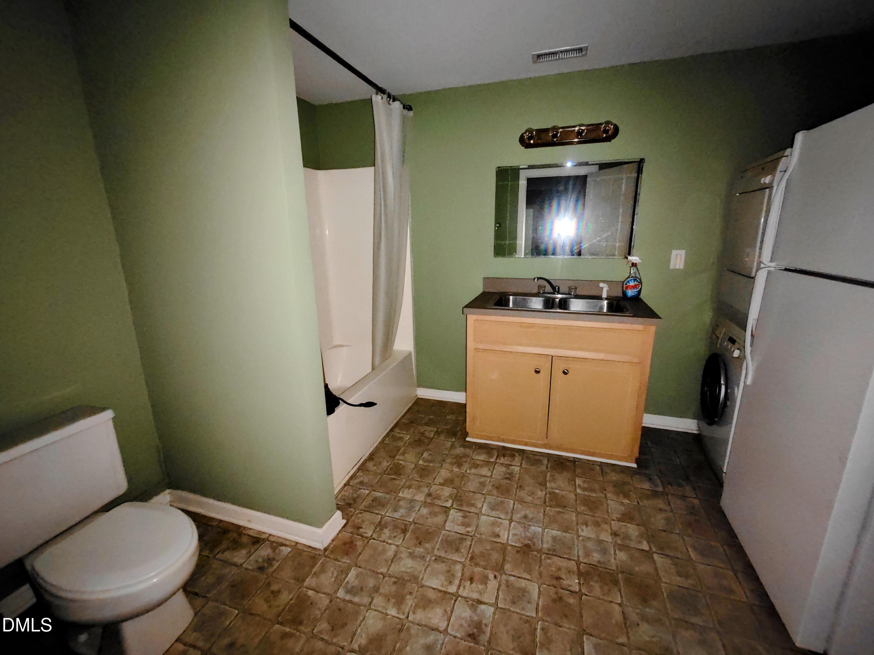 105 Marigold Street Property Photo 14