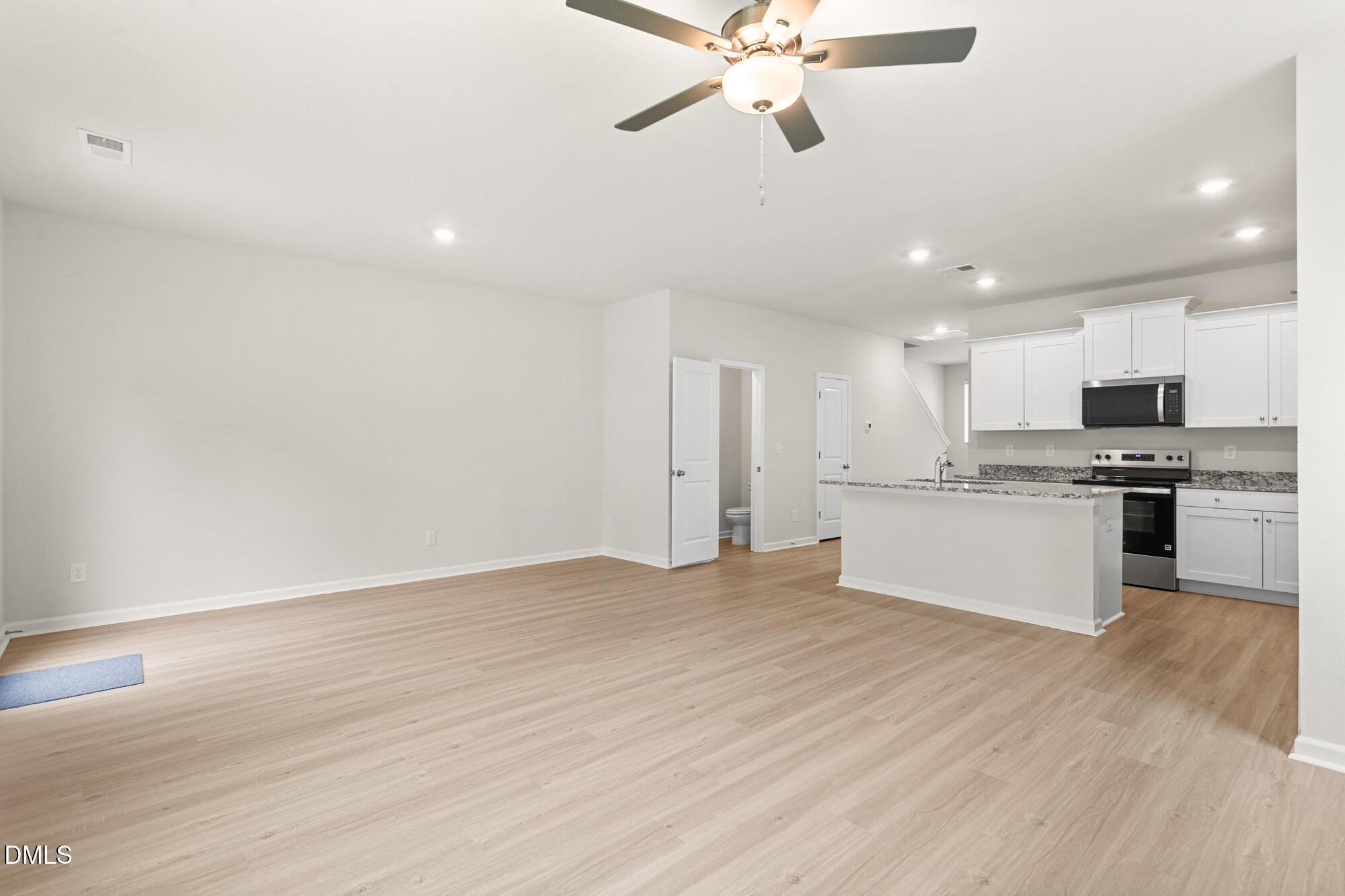 2124 Willow Glen Drive Property Photo 13