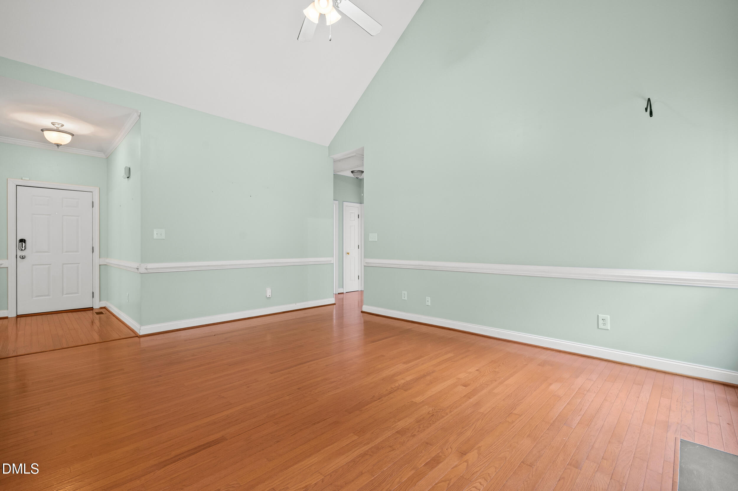 3913 Gloucester Drive W Property Photo 16