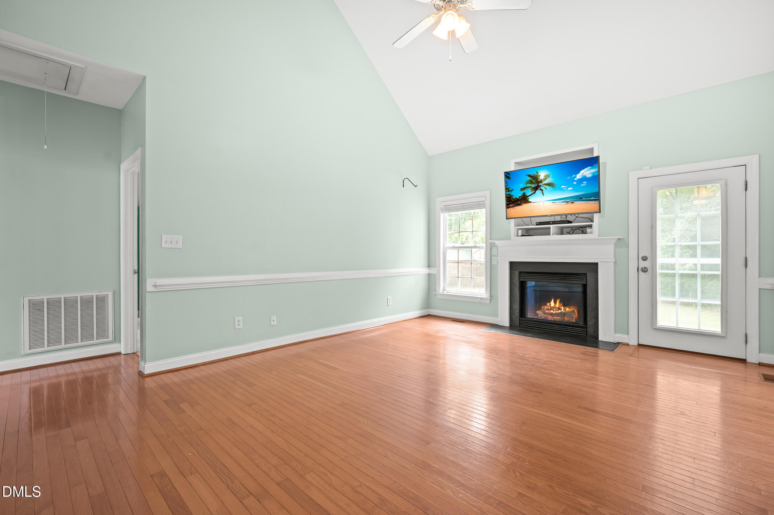 3913 Gloucester Drive W Property Photo 19