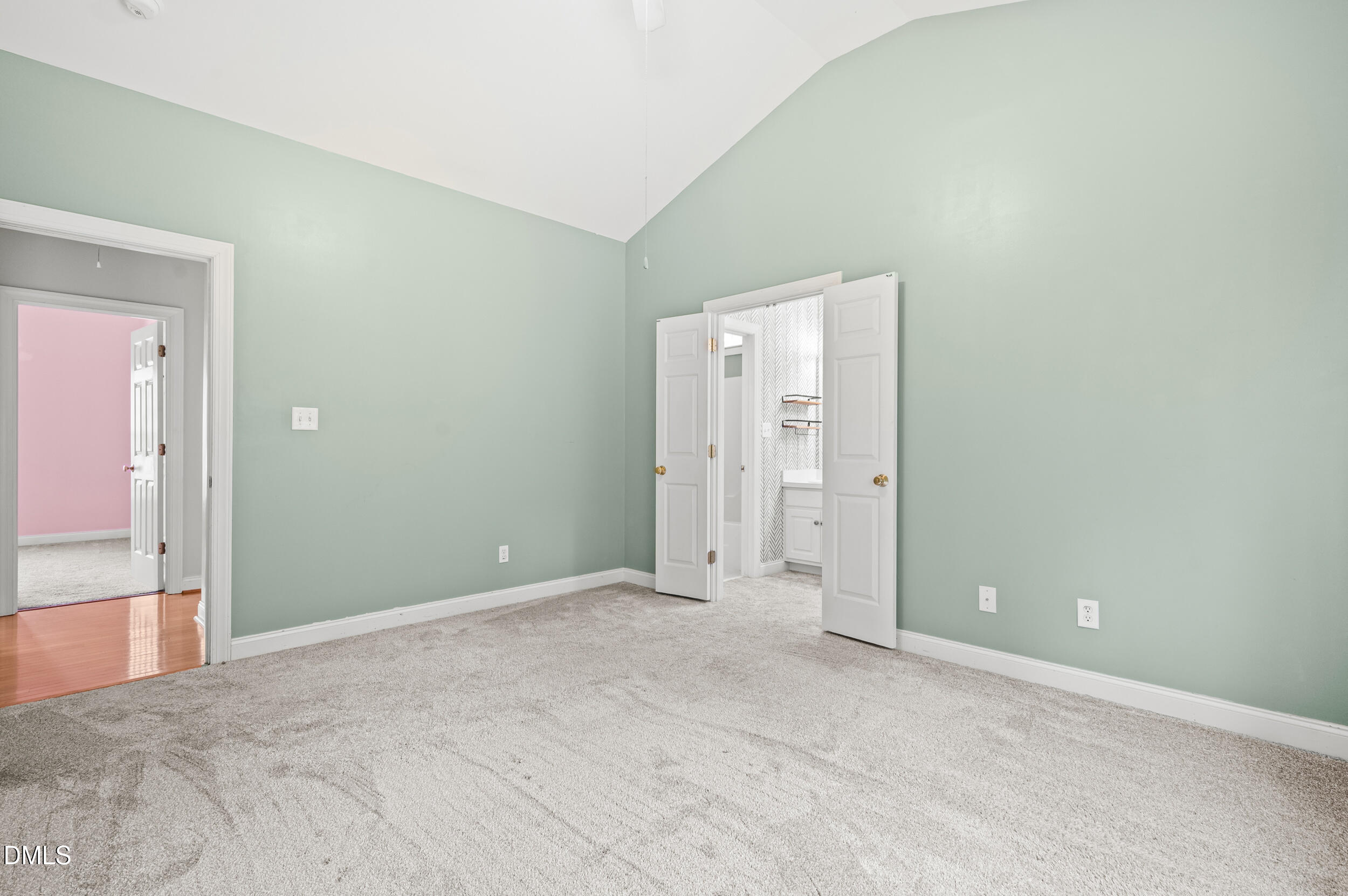 3913 Gloucester Drive W Property Photo 21