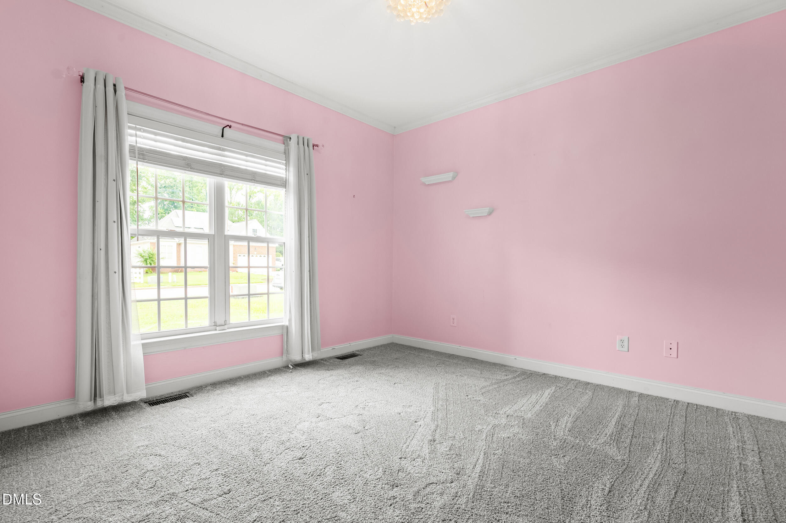 3913 Gloucester Drive W Property Photo 25