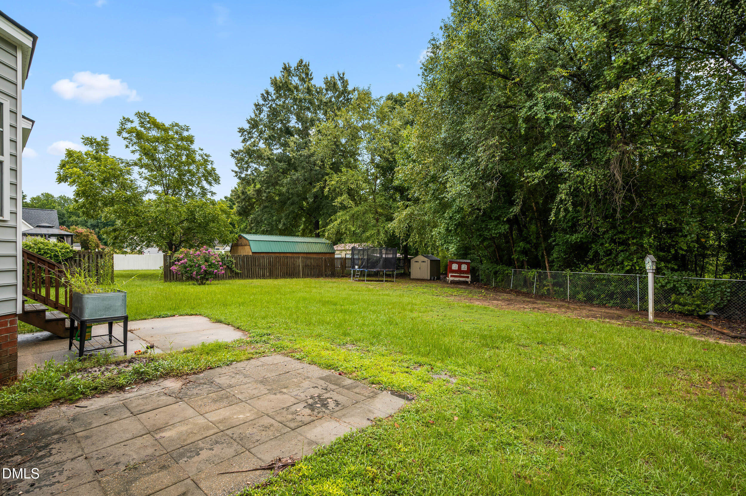 3913 Gloucester Drive W Property Photo 28