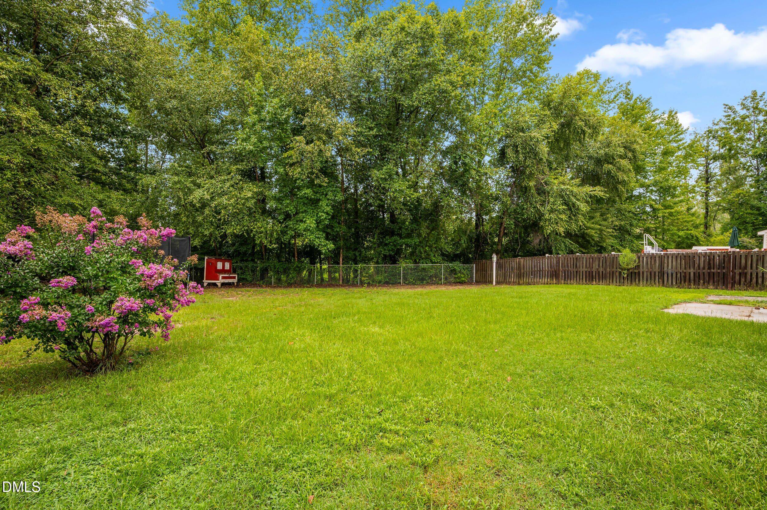 3913 Gloucester Drive W Property Photo 29