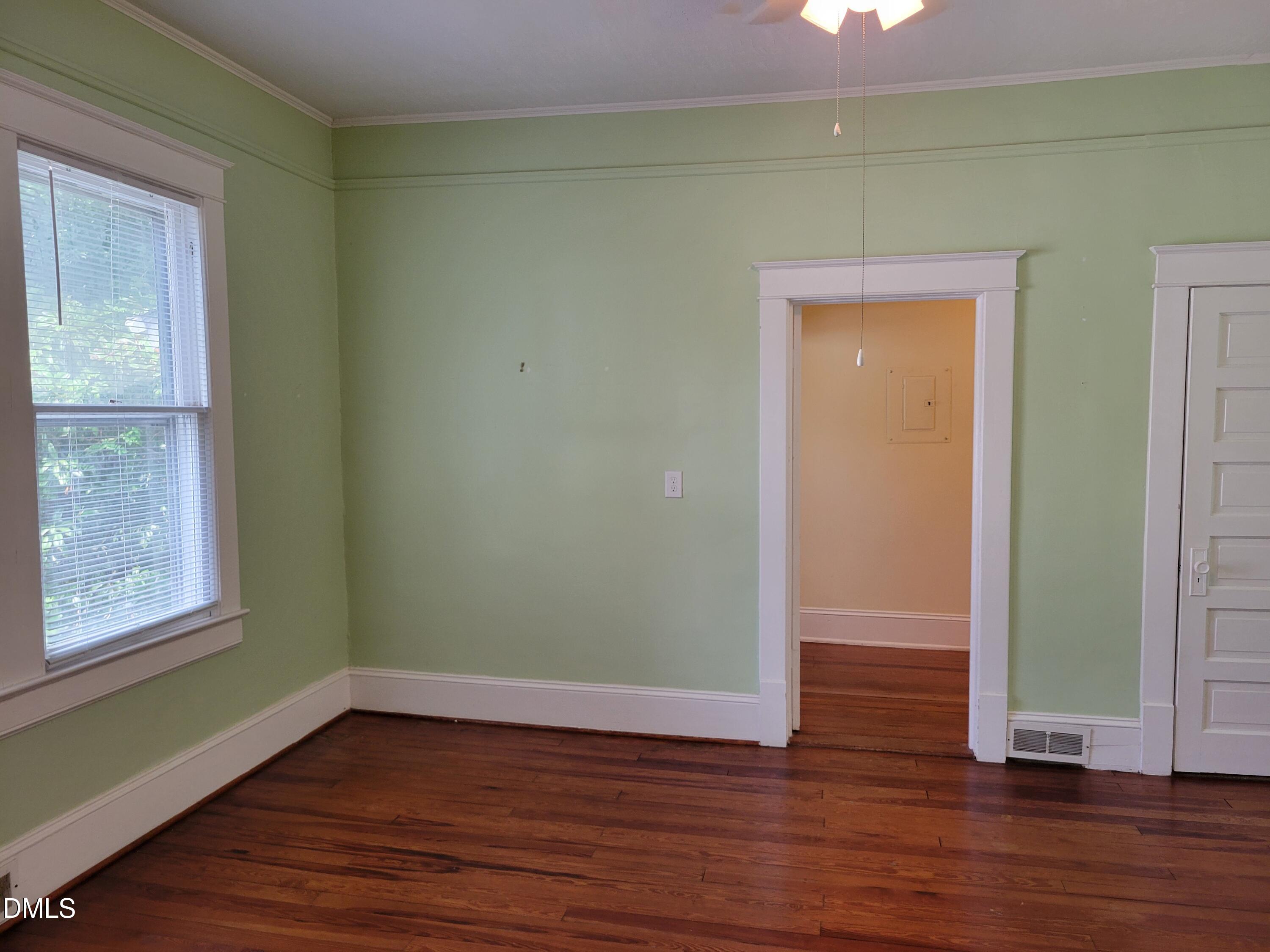 411 W Chisholm Street Property Photo 27