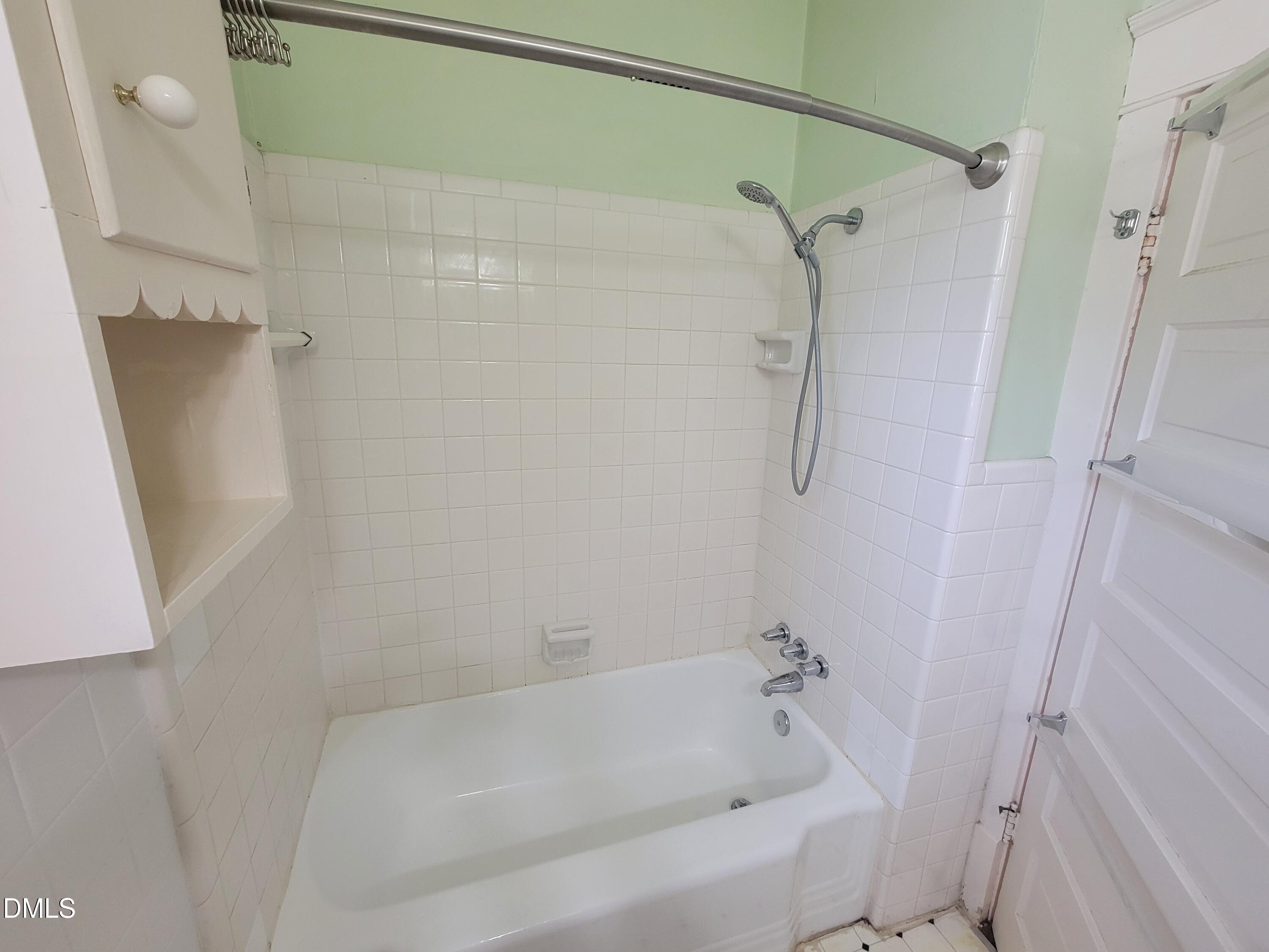 411 W Chisholm Street Property Photo 32