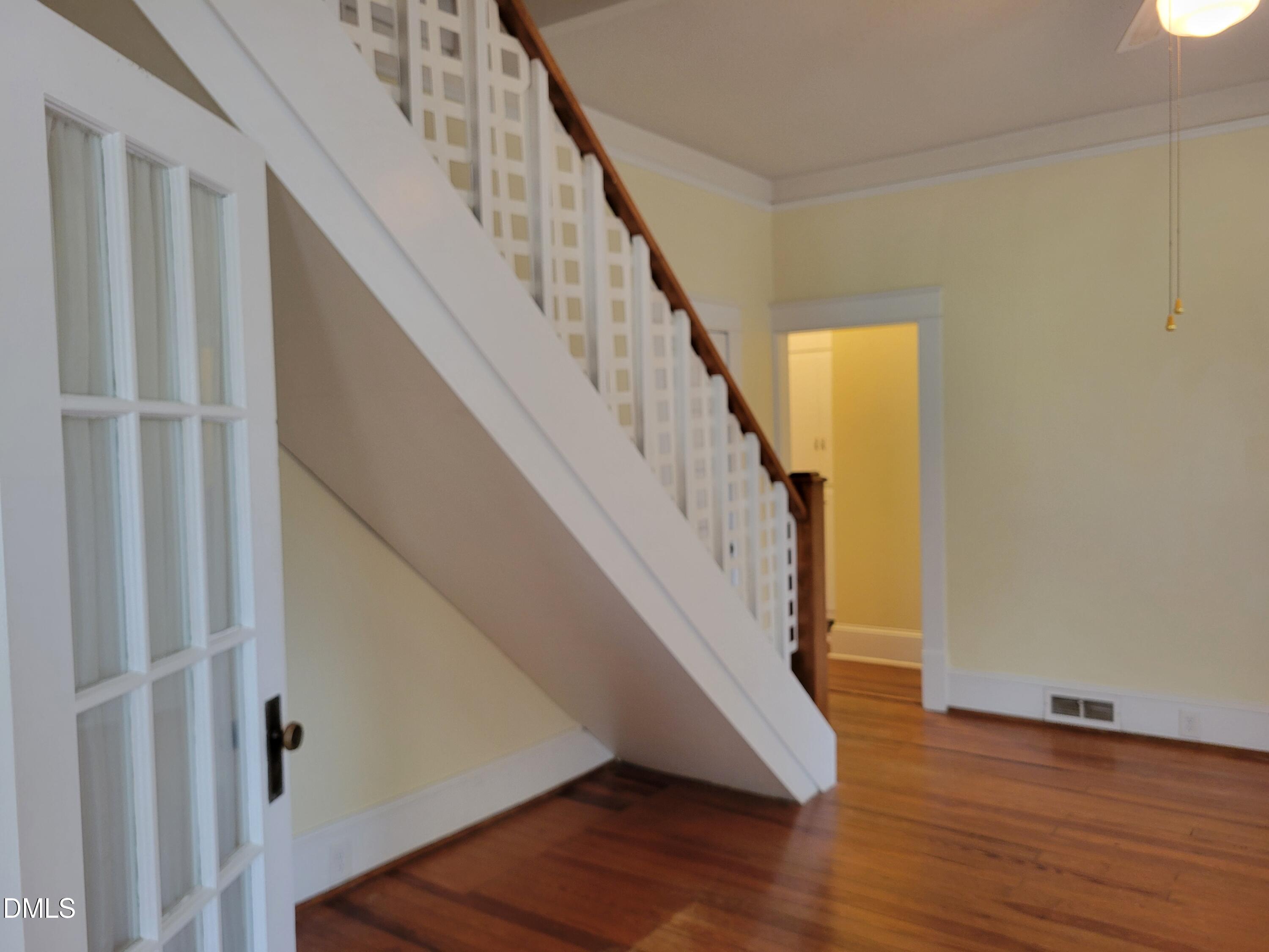 411 W Chisholm Street Property Photo 38