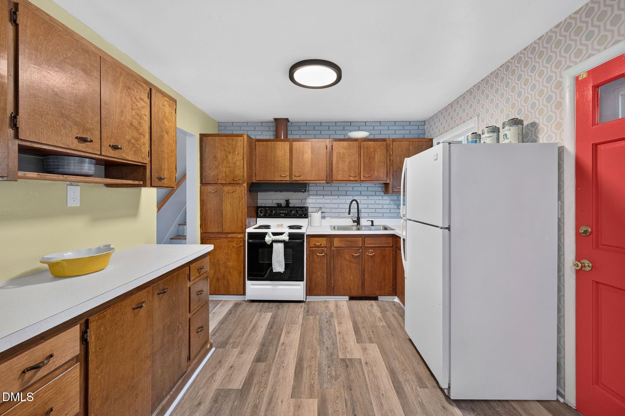 2505 Remington Road Property Photo 8