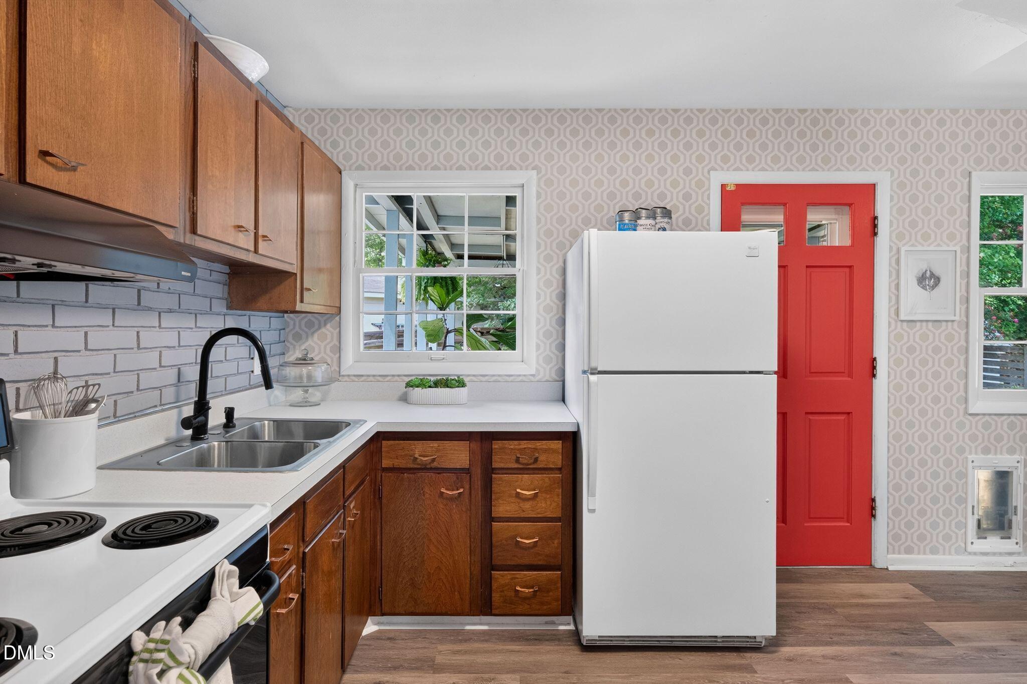 2505 Remington Road Property Photo 9