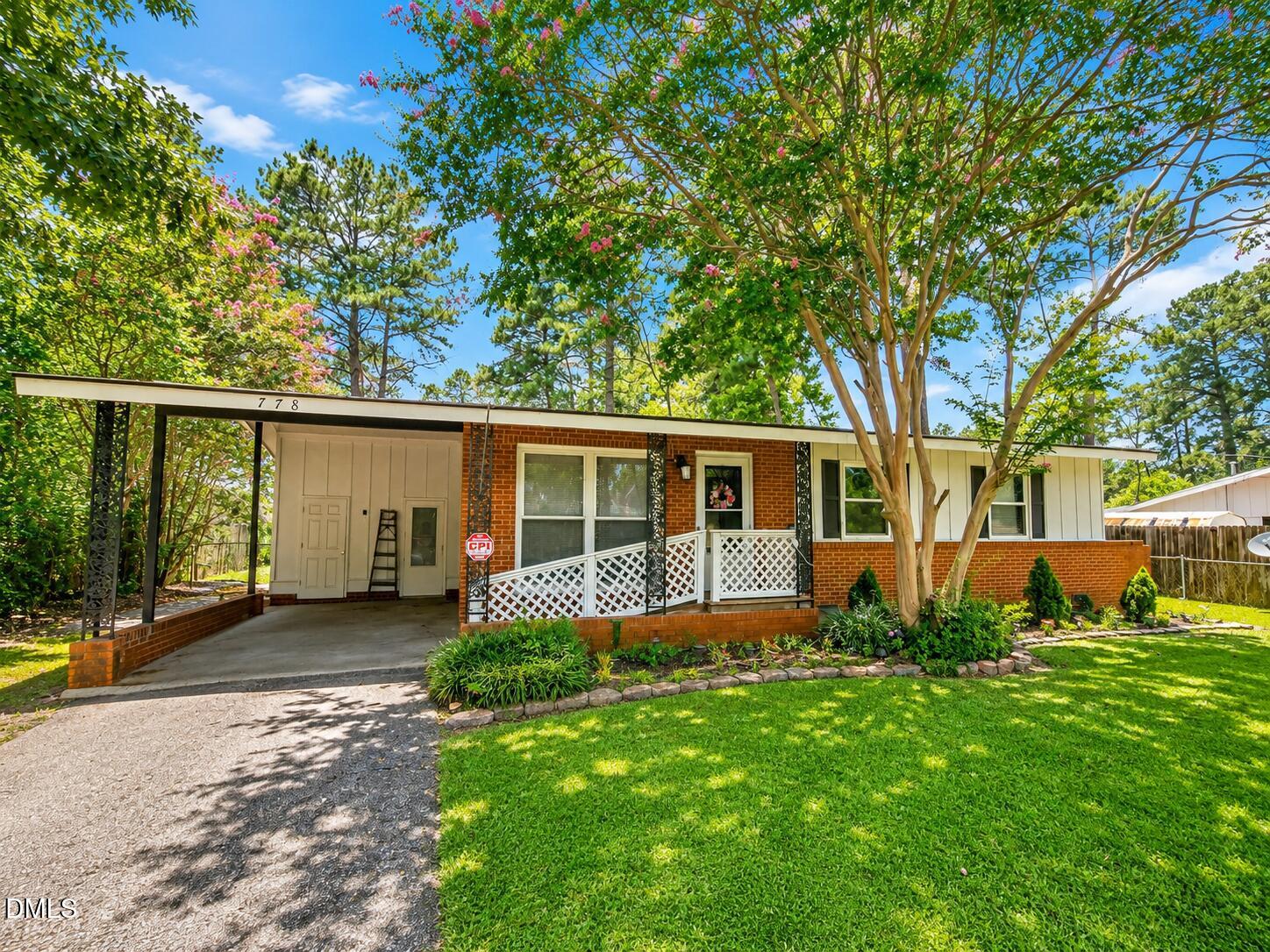 778 Yorkshire Drive Property Photo 1