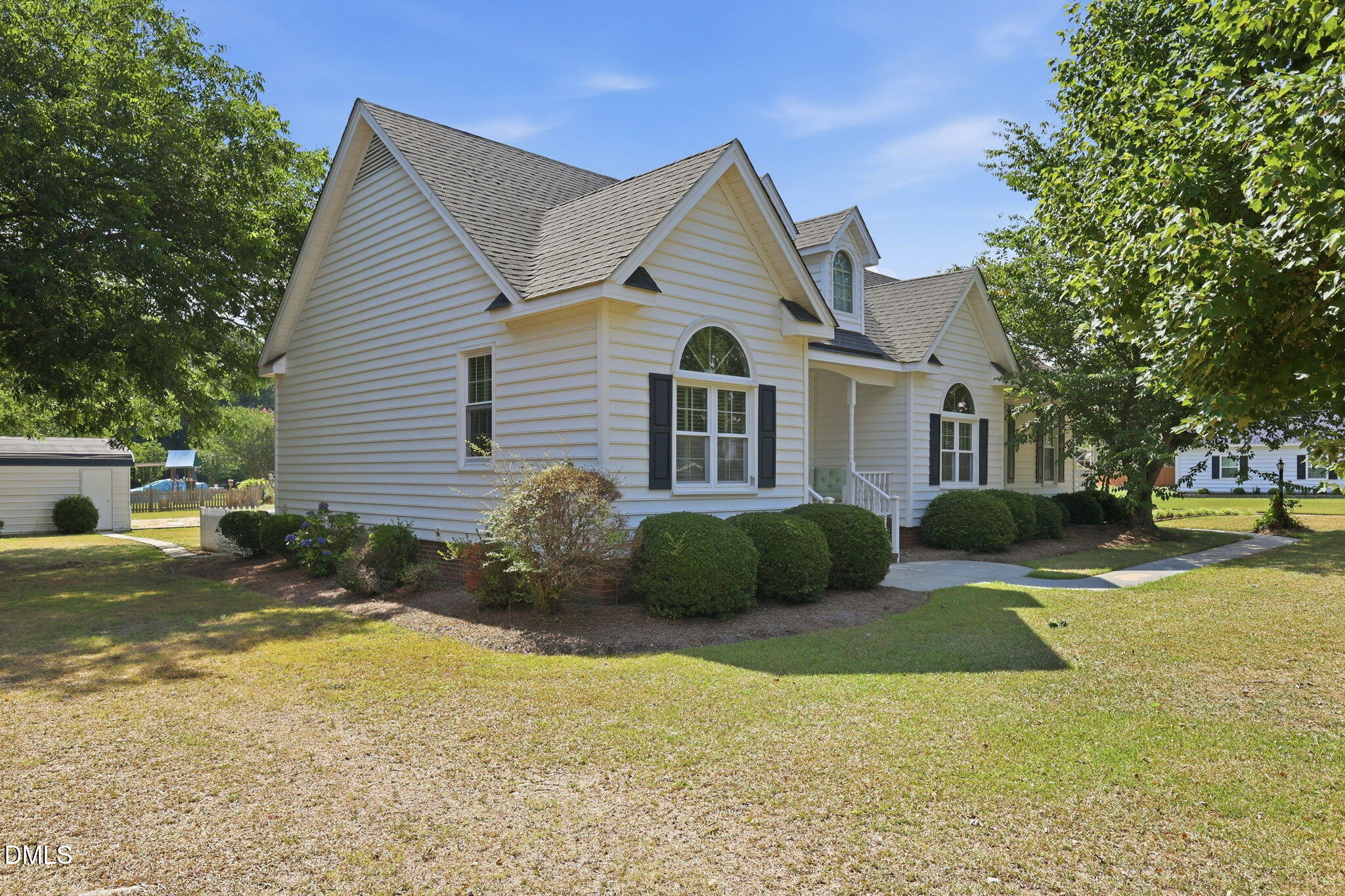 1118 Warren Road Property Photo 2
