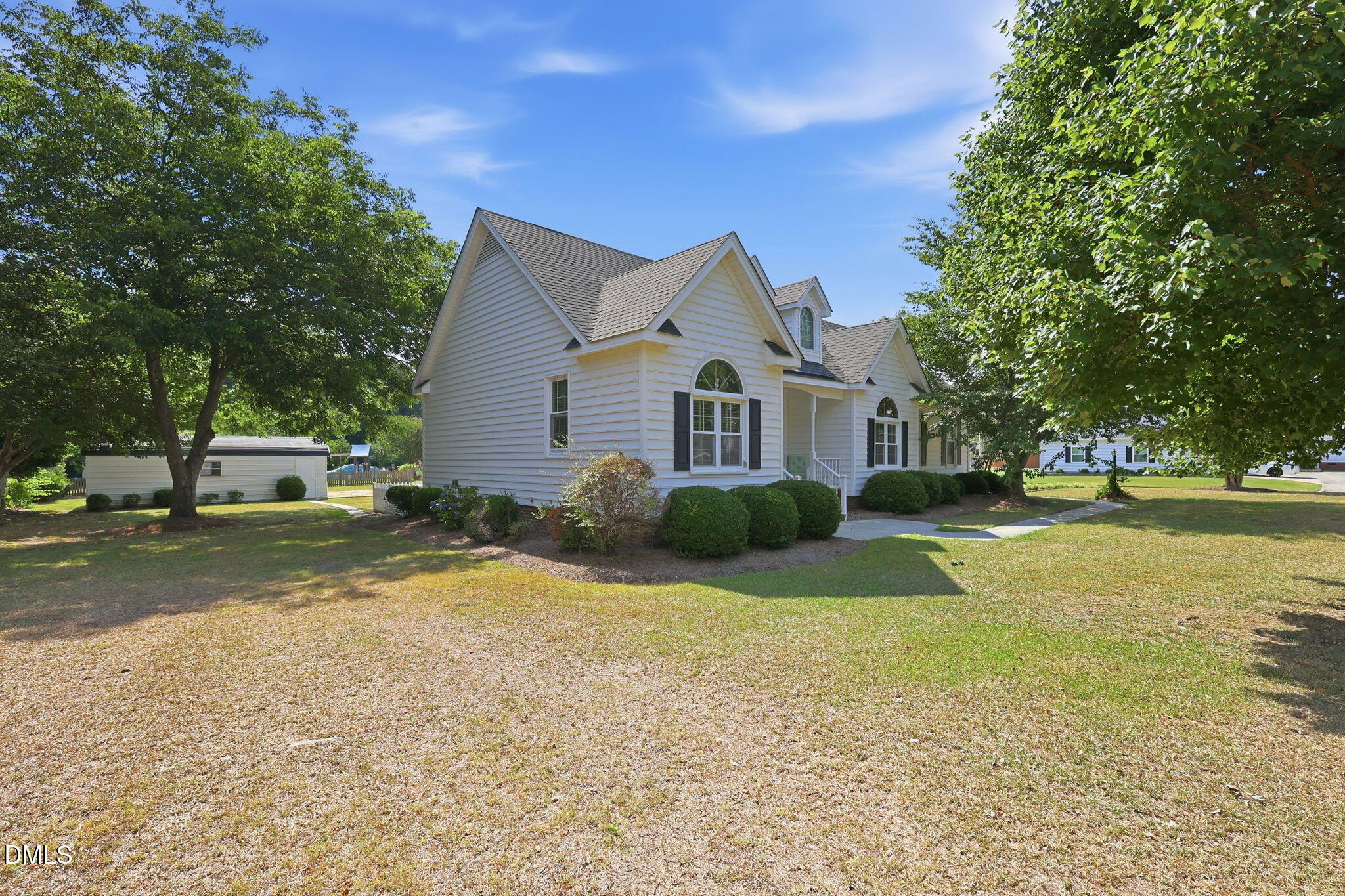 1118 Warren Road Property Photo 3