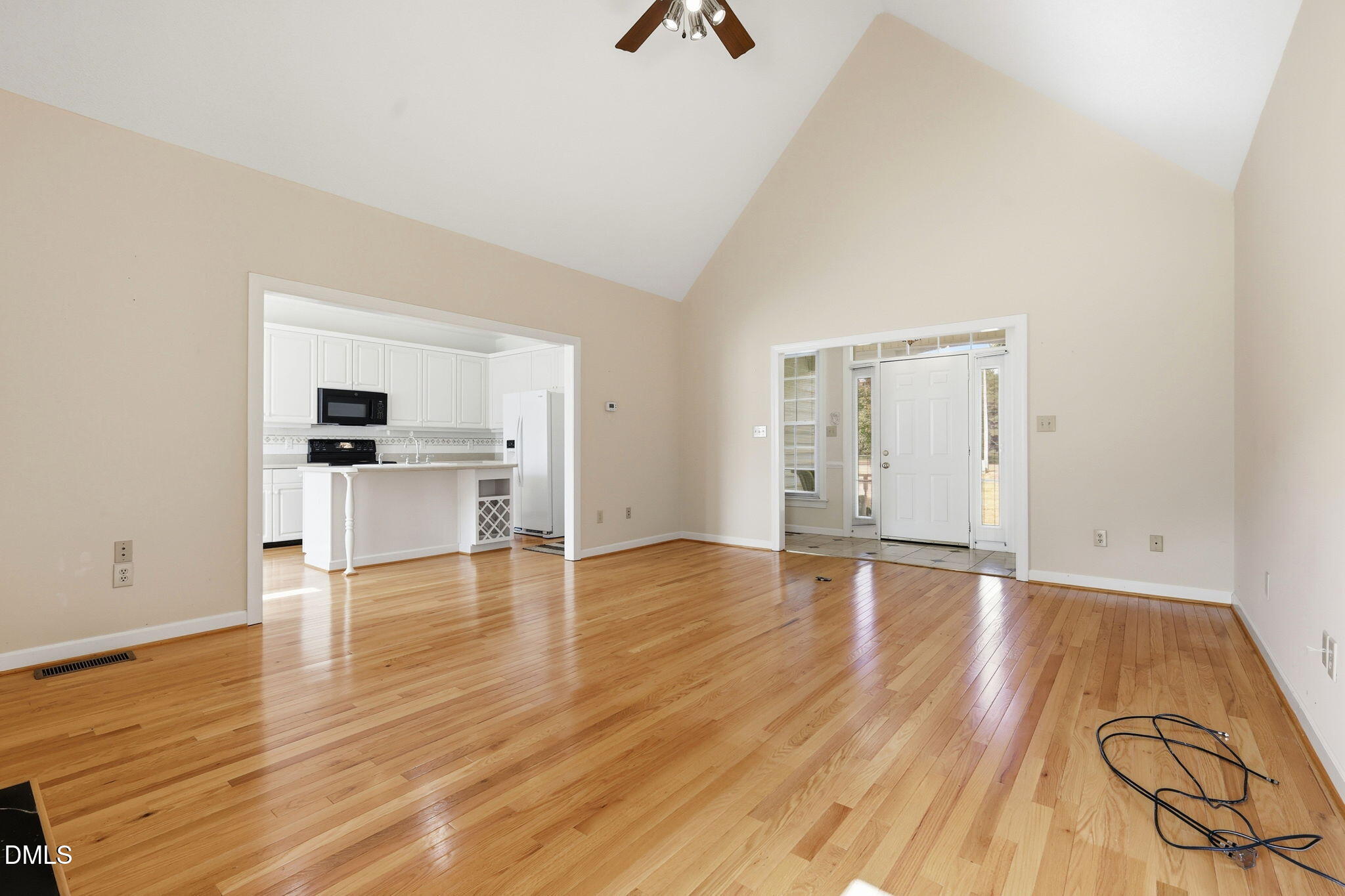 1118 Warren Road Property Photo 9