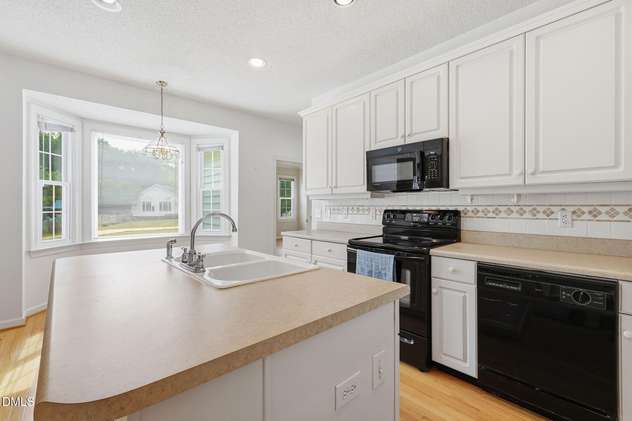 1118 Warren Road Property Photo 14