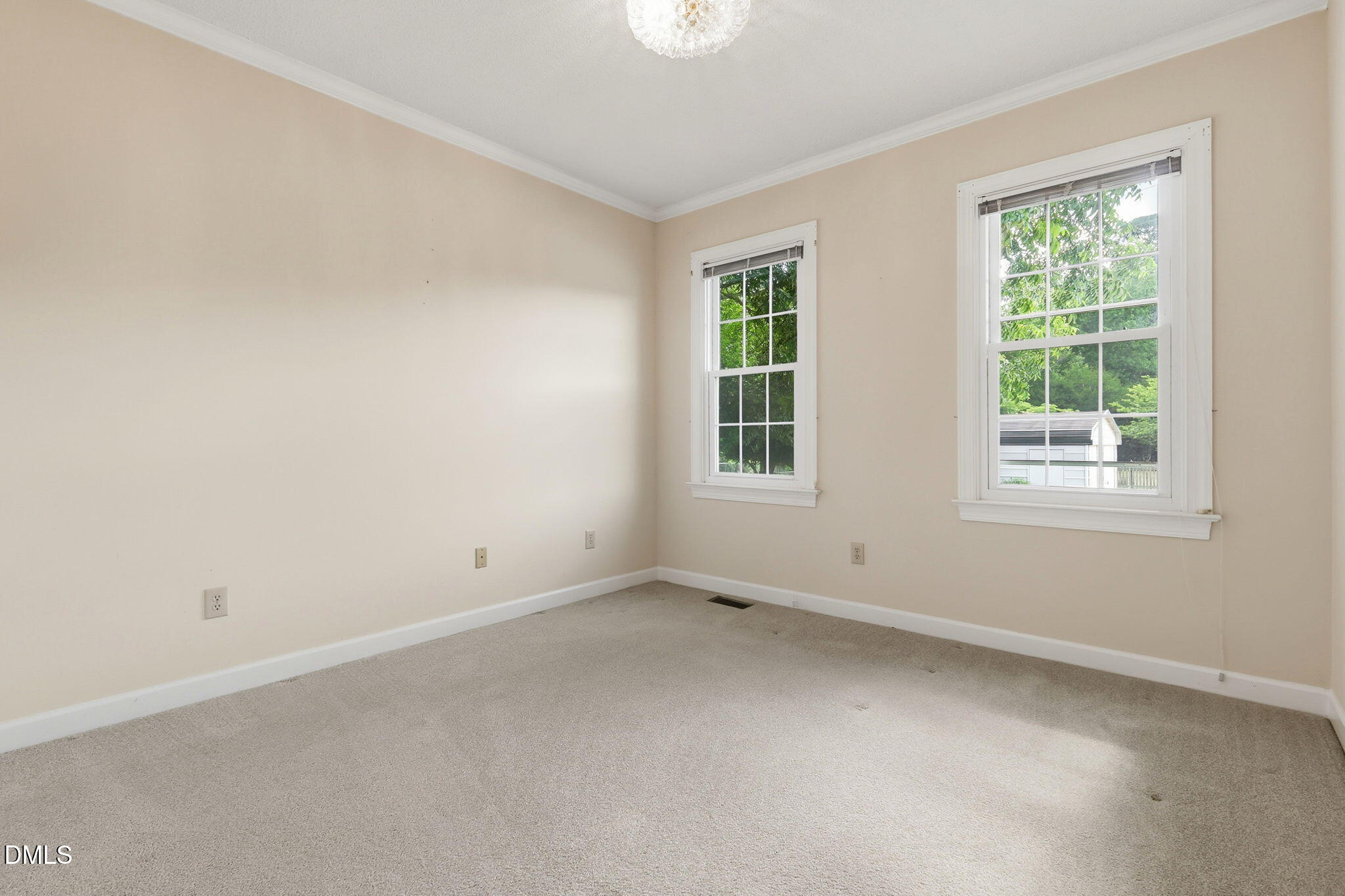1118 Warren Road Property Photo 17